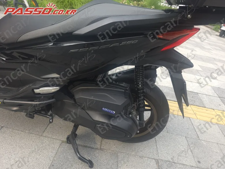 Honda Forza 350 - фото 4
