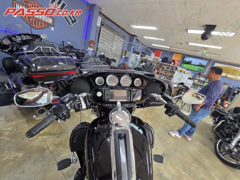 Harley-Davidson Ultra Limited - фото 3