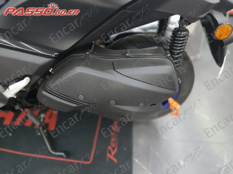 Yamaha X Max 300 Abs - фото 4