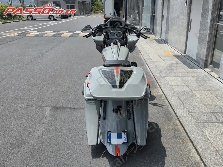 HARLEY-DAVIDSON FLTRX - фото 2