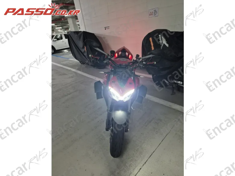 Ducati Streetfighter V2 - фото 4