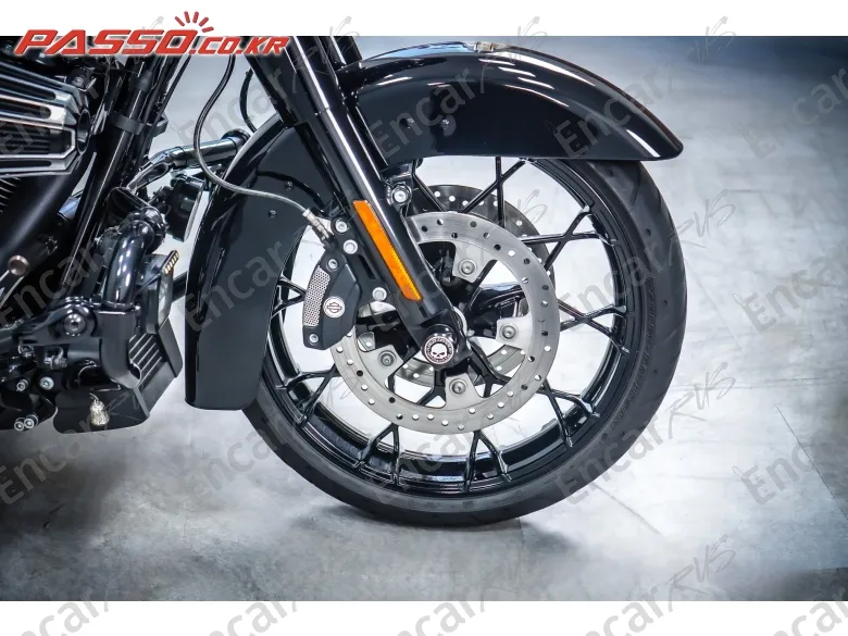 Harley-Davidson Flhxs Street Glide Special - фото 5
