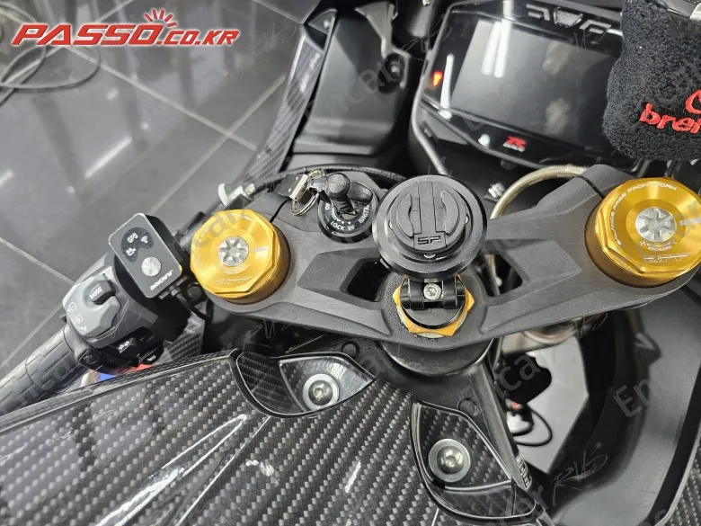 SUZUKI GSX R 1000 R ABS - фото 3