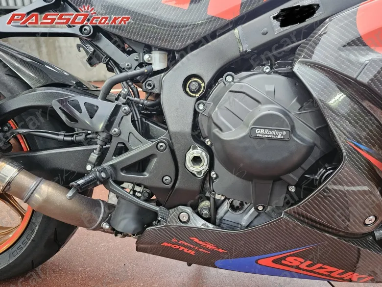 SUZUKI GSX R 1000 R ABS - фото 4