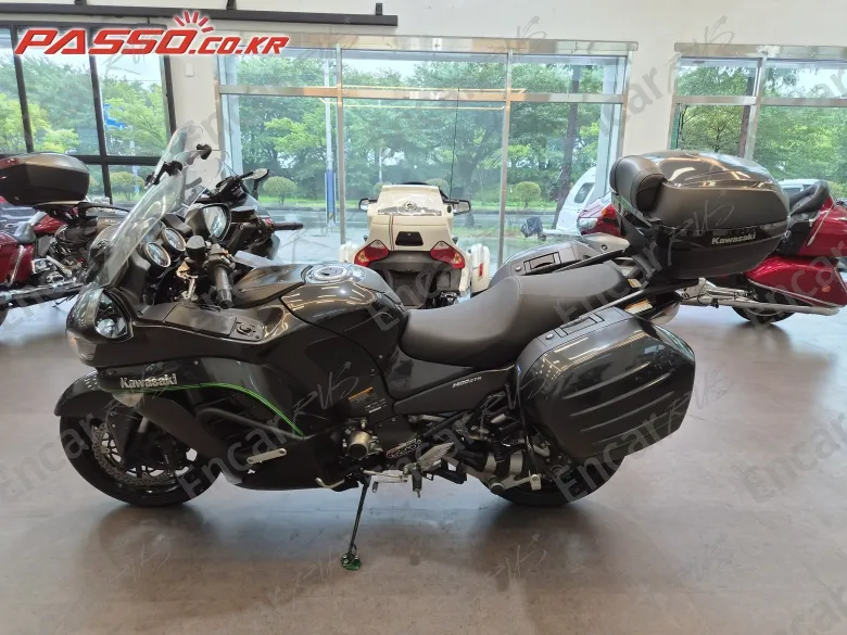 KAWASAKI GTR 1400 - фото 1