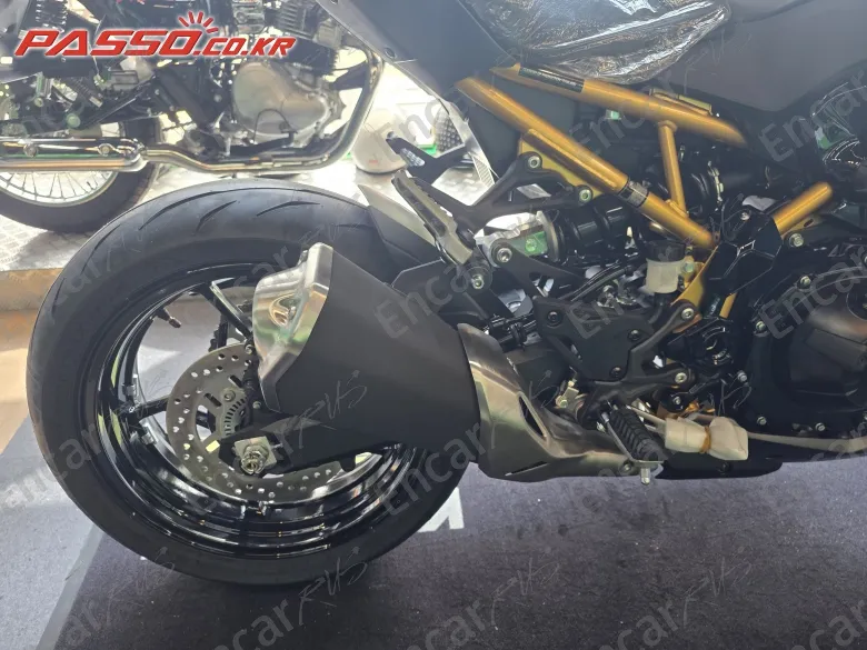 Kawasaki Z 900 Abs - фото 3