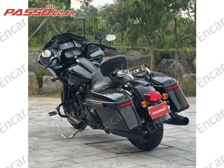 HARLEY-DAVIDSON ROAD GLIDE ST - фото 4