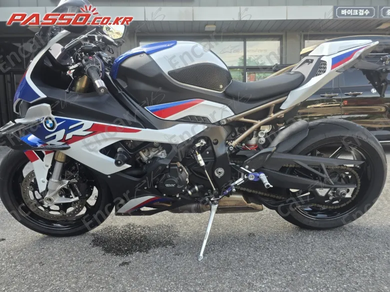 BMW S 1000 RR - фото 1