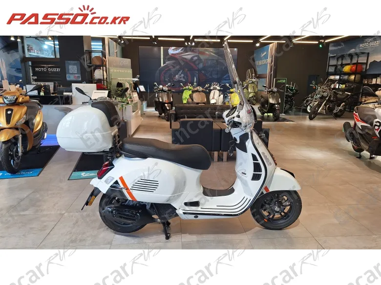 VESPA GTS 125 SUPER SPORTS - фото 0