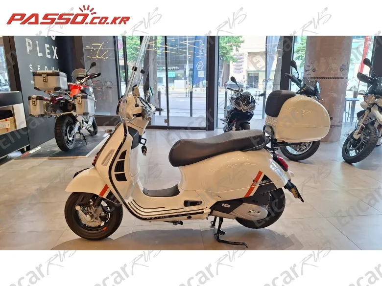 VESPA GTS 125 SUPER SPORTS - фото 1