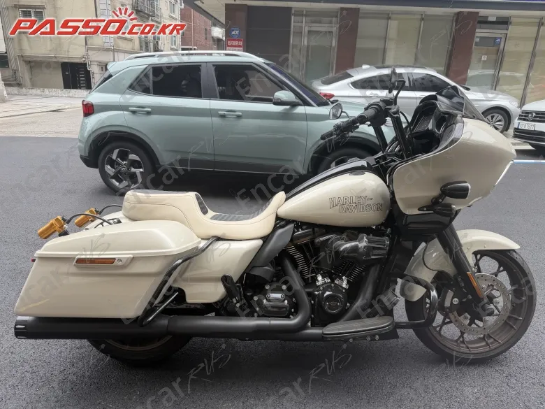 HARLEY-DAVIDSON ROAD GLIDE ST - фото 0