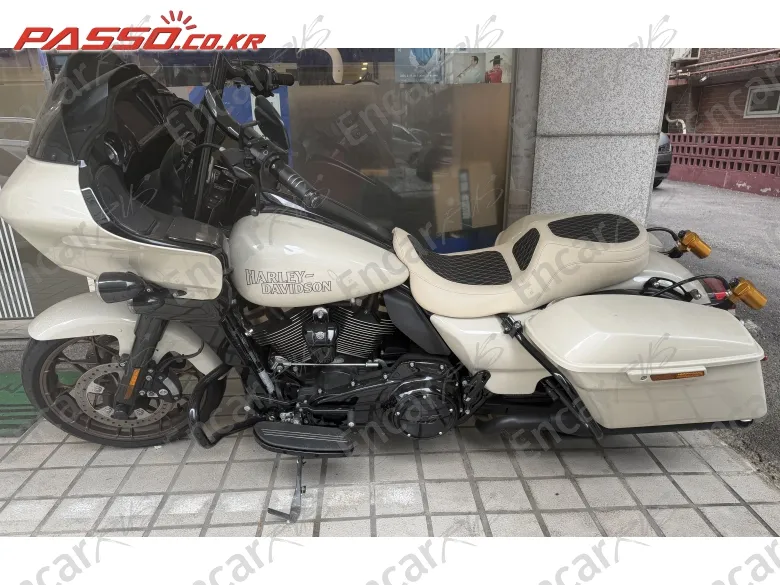 HARLEY-DAVIDSON ROAD GLIDE ST - фото 1
