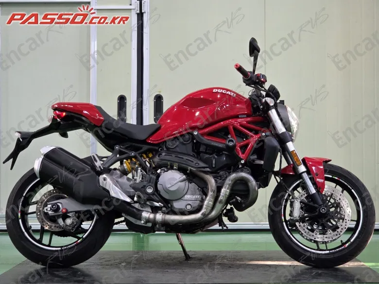 Ducati Monster 821 - фото 0