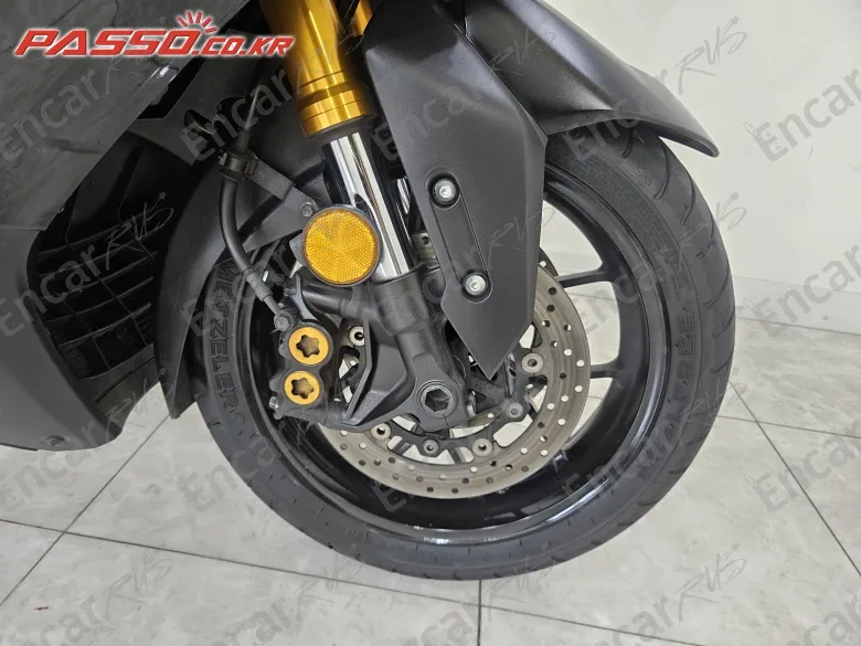 YAMAHA T MAX 560 - фото 5