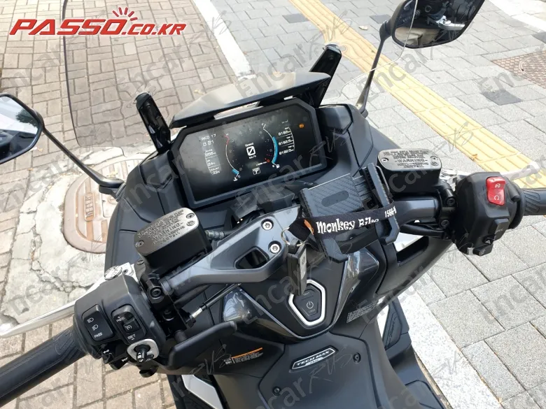 Yamaha T Max 560 - фото 3