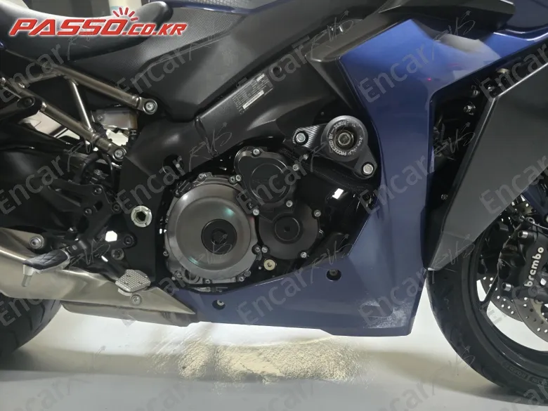 SUZUKI GSX S 1000 GT - фото 4