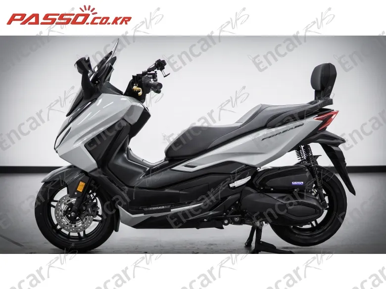 Honda Forza 350 - фото 1