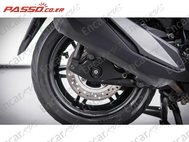 Honda Forza 350 - фото 6