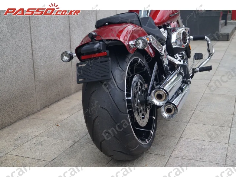 Harley-Davidson Breakout 117 - фото 2