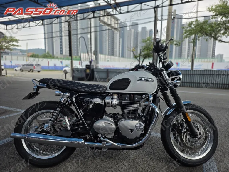 Triumph Bonneville T120 - фото 0