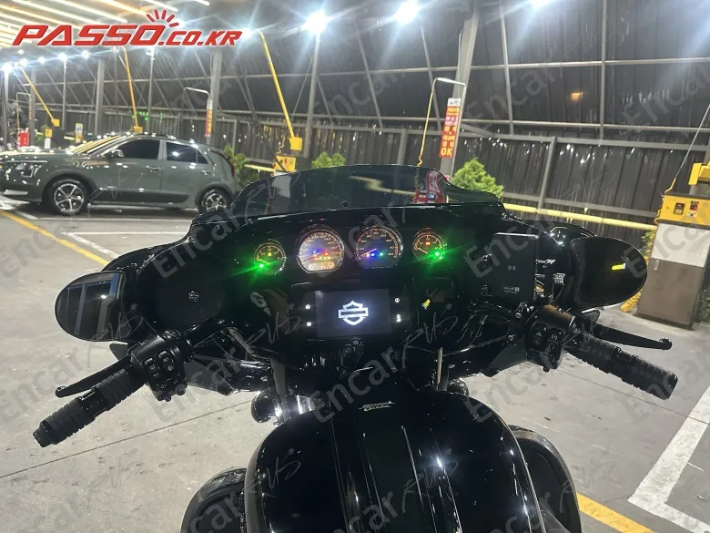 Harley-Davidson Flhx - фото 3