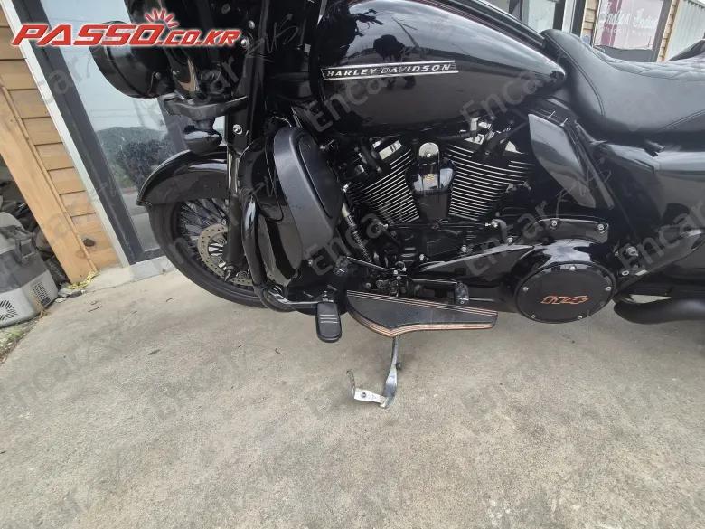 Harley-Davidson Flhxs Street Glide Special - фото 4