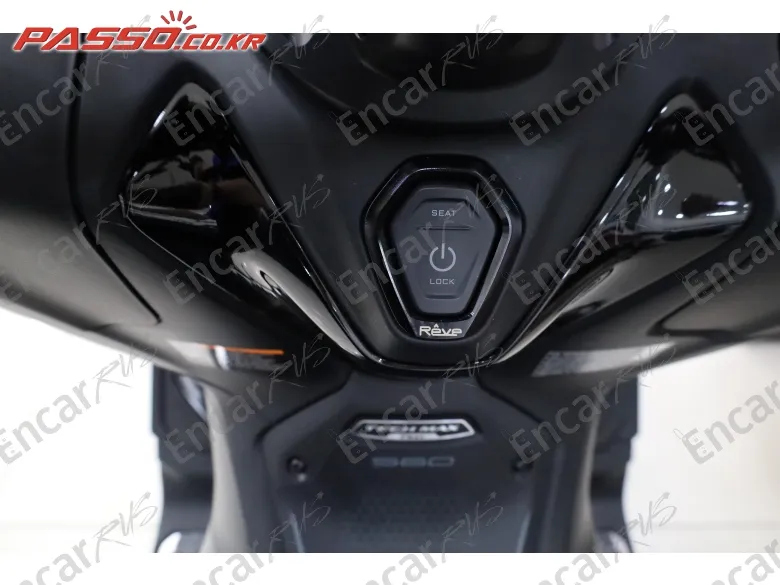 Yamaha T Max 560 - фото 2