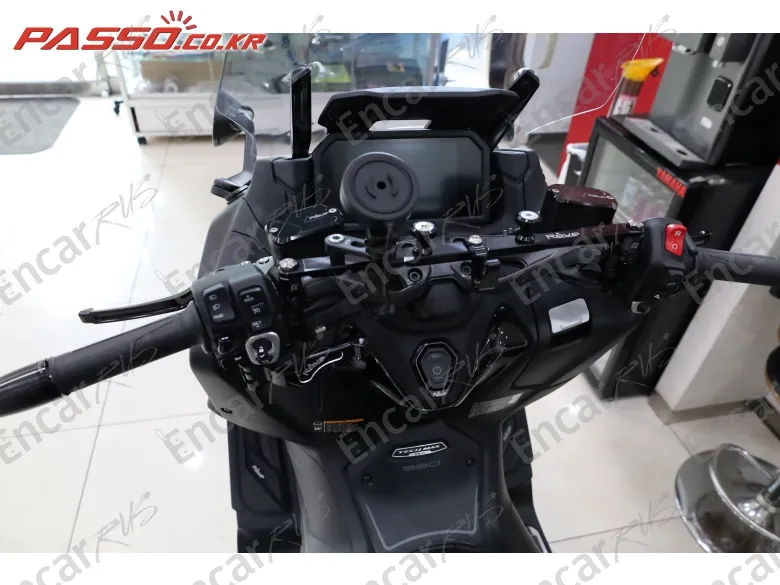 Yamaha T Max 560 - фото 3