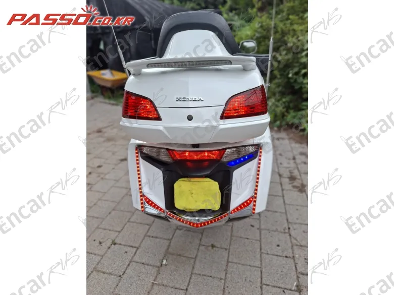 Honda Goldwing 1800 - фото 2