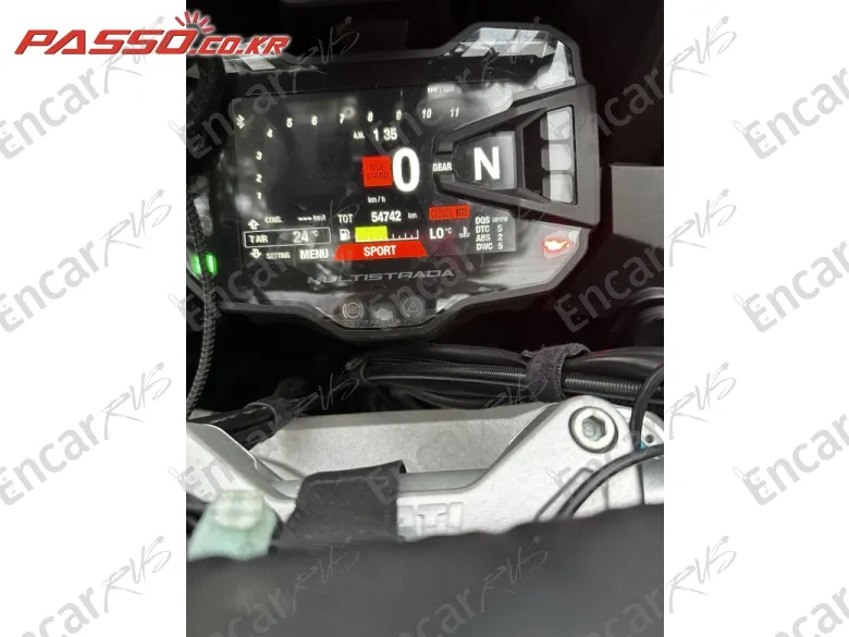 Ducati Multistrada 1260 Pikes Peak - фото 3
