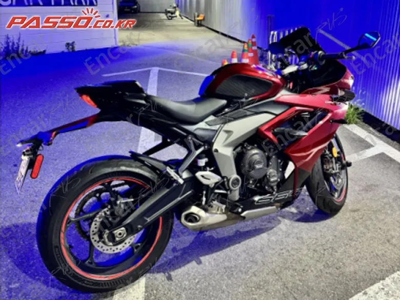 Triumph Daytona 660 - фото 0