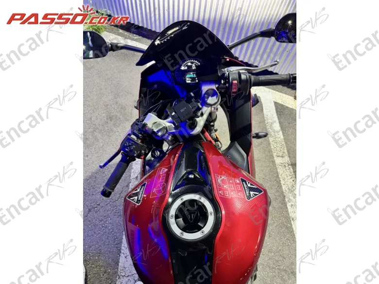 Triumph Daytona 660 - фото 3