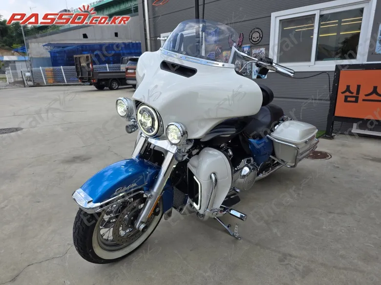 Harley-Davidson Electra Glide Revival - фото 1