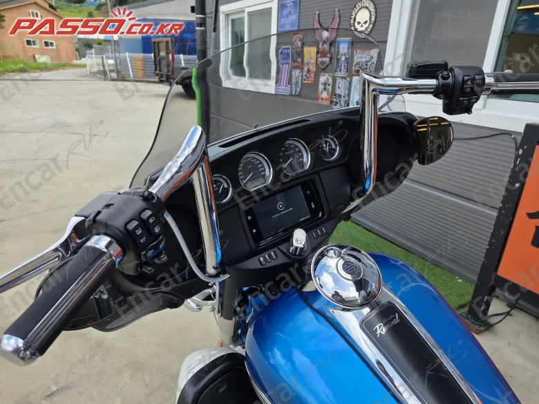 Harley-Davidson Electra Glide Revival - фото 3