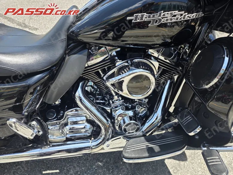 Harley-Davidson Flhx - фото 4