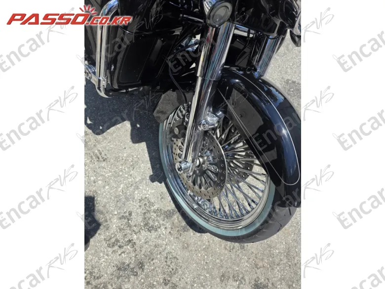Harley-Davidson Flhx - фото 5