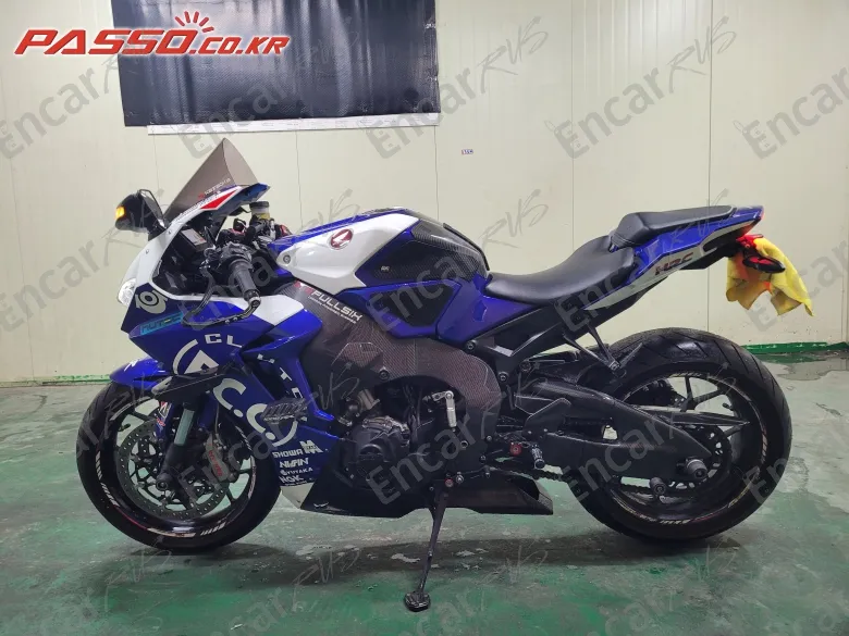 Honda Cbr 1000 Rr - фото 1