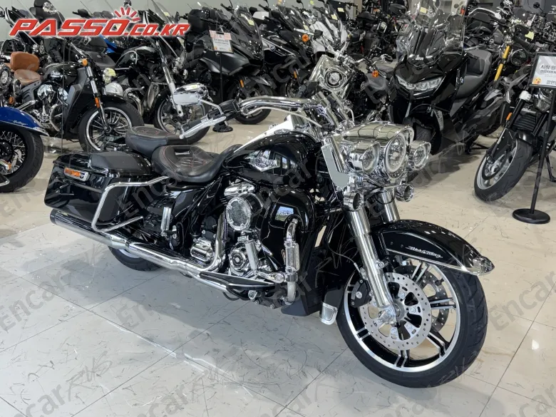 Harley-Davidson Flhr - фото 5