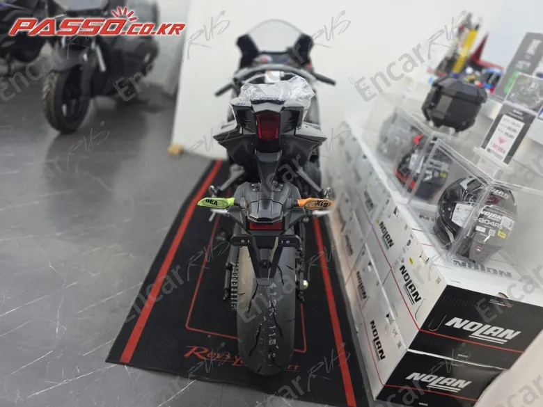 Yamaha Yzf R9 - фото 2