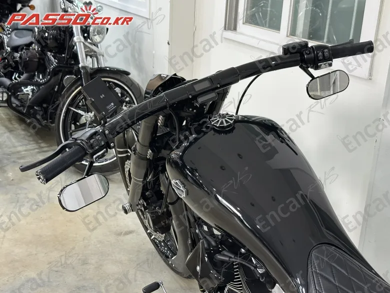 Harley-Davidson Breakout 114 - фото 3