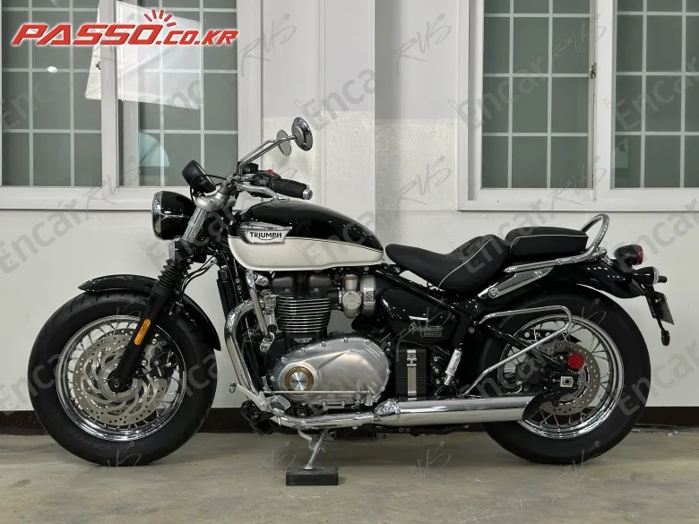 Triumph Speedmaster - фото 1