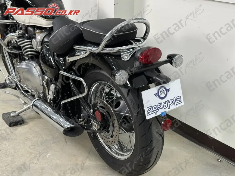 Triumph Speedmaster - фото 2