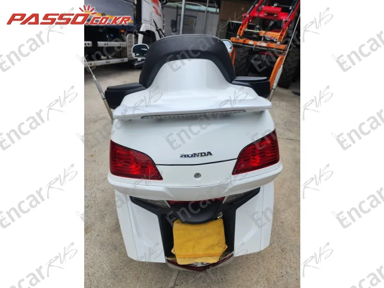 Honda Goldwing 1800 - фото 2
