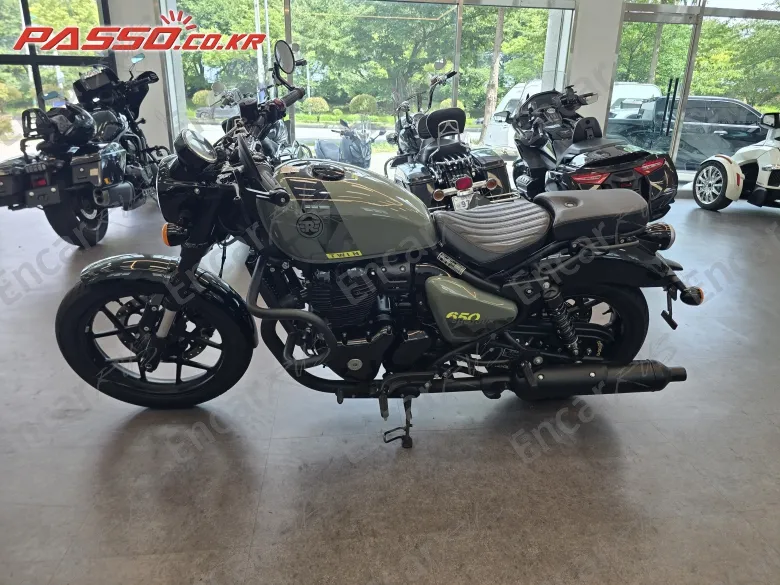 Royal Enfield Shotgun 650 - фото 1