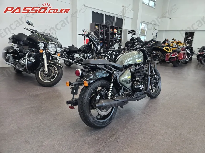 Royal Enfield Shotgun 650 - фото 3