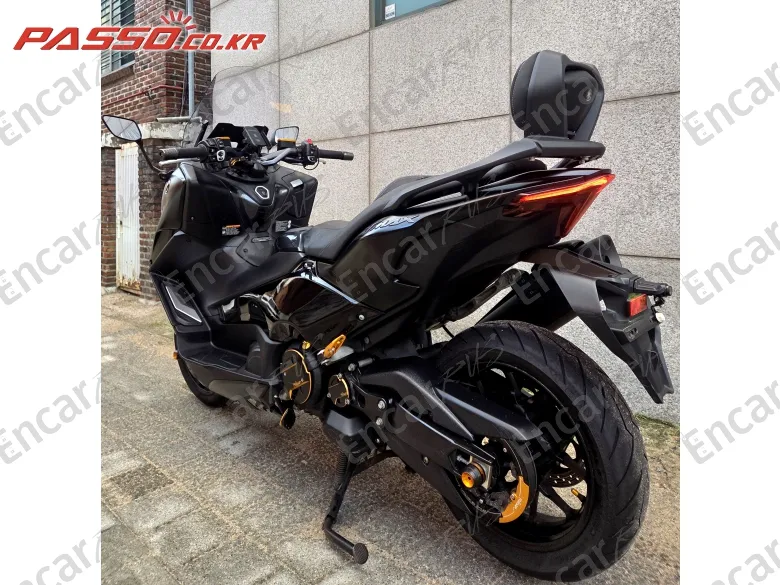 Yamaha T Max 560 - фото 2