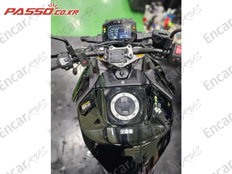Suzuki Gsx S 1000 - фото 3