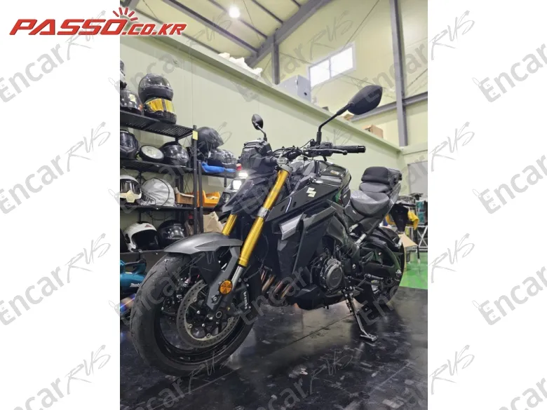 Suzuki Gsx S 1000 - фото 5