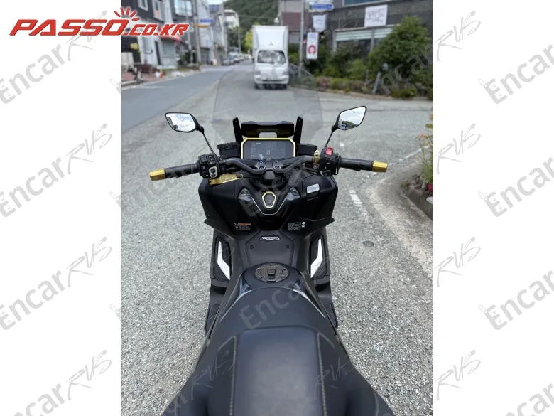 Yamaha T Max 560 - фото 3