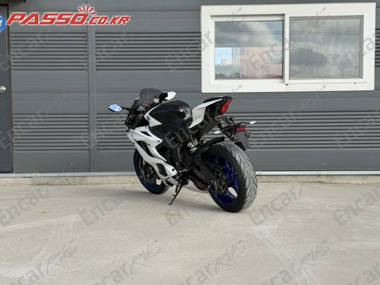 Yamaha Yzf R6 - фото 1